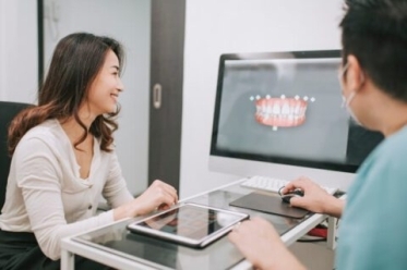 A doctor explains the difference between dental implants and veneers in Scottsdale, AZ.