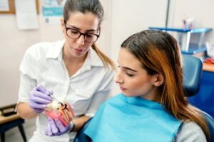 Dentist Explaining to patient in S&C Dental at Scottsdale, AZ